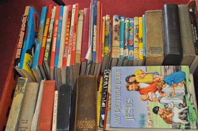 Lot 91 - A collection of vintage children's books