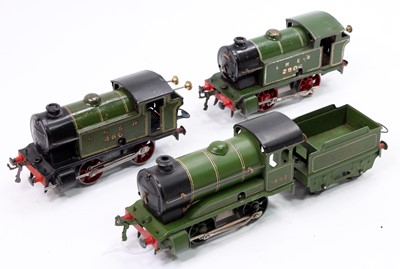 Lot 189 - Three Hornby 0-4-0 LNER clockwork locos, green:...