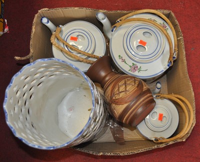 Lot 138 - A box of ceramics, to include Chinese teapots