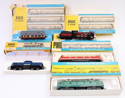 Lot 422 - One box of Piko HO gauge boxed steam...