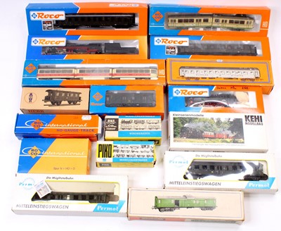 Lot 424 - One tray of various H0 scale mixed locomotives...