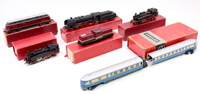 Lot 446 - One tray of Gutzold H0 scale continental...