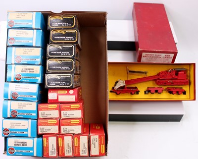 Lot 465 - Twenty-two assorted goods wagons & one...