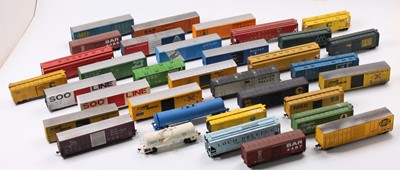 Lot 468 - Approx 34 American goods wagons including box...