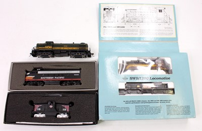 Lot 472 - Four American diesel locos: Proto SW9/1200...