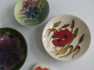 Lot 34 - A Moorcroft Anenome pattern pottery bowl,...
