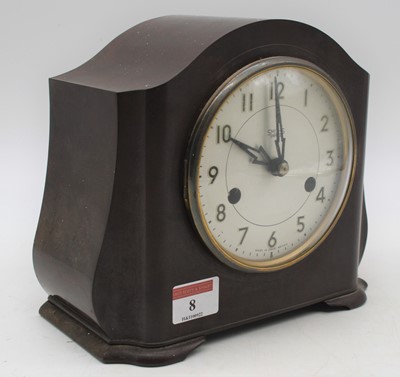 Lot 8 - A 1930s Smiths bakelite cased mantel clock,...
