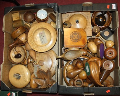 Lot 94 - Two boxes of treen items