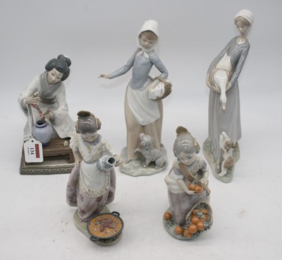 Lot 134 - A Lladro porcelain figure of girls, plus others