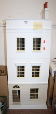 Lot 703 - A dolls house made by Peter Jonathan Hunt of...