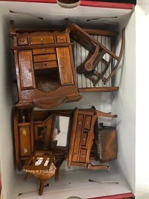Lot 703 - A dolls house made by Peter Jonathan Hunt of...
