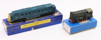 Lot 561 - Two Hornby-Dublo 3-rail diesel electric locos:...