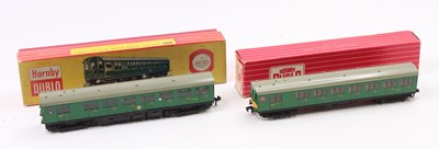 Lot 567 - 3250/4150 Hornby-Dublo 3-rail EMU and trailer....