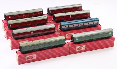 Lot 576 - Tray of eight Hornby-Dublo Super Detail...