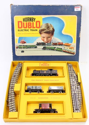 Lot 584 - EDG16 Hornby-Dublo 3-rail Tank Goods set...