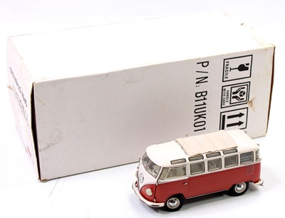 Lot 927 - A Franklin Mint 1/24th scale 1962 Volkswagen...