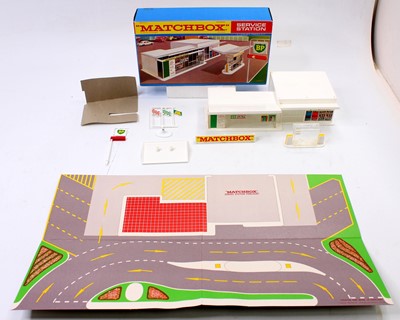 Lot 1523 - A Matchbox Lesney MG-1 Service Station...