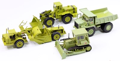 Lot 933 - NZG, Conrad and Gescha construction models...