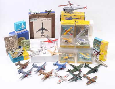 Lot 1637 - A collection of mixed aircraft models...