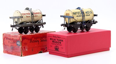 Lot 287 - Two Hornby Milk tank wagons: 1929-30 United...