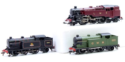 Lot 661 - Three Hornby-Dublo 3-rail locos: EDL7 tank 0-6-...