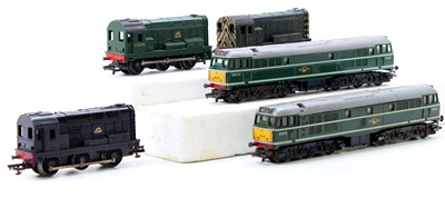 Lot 668 - Shoebox containing diesel locos: Two Triang...