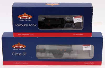 Lot 695 - Two Bachmann Branchline locos: 32-881 Fairburn...