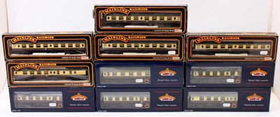 Lot 633 - Ten various boxed Mainline and Bachmann Great...