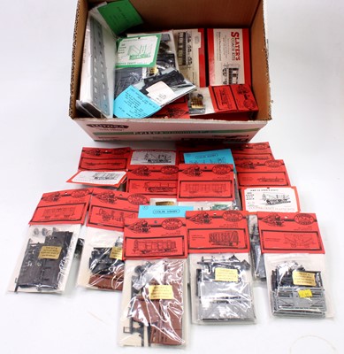 Lot 717 - 30 various boxed and bagged Parkside Dundas,...