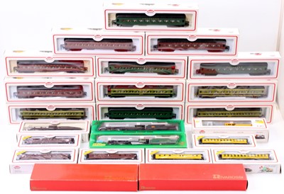 Lot 733 - A collection of various Model Power Rivarossi...