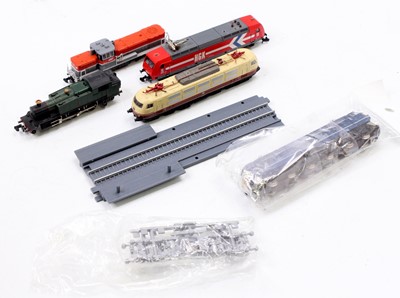 Lot 766 - Five N gauge unboxed locos: Farish GW prairie...