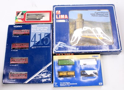 Lot 767 - Various N gauge items: Lima German Airport...