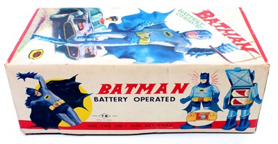 Lot 1924 - A boxed T.N Nomura "Batman" battery operated...