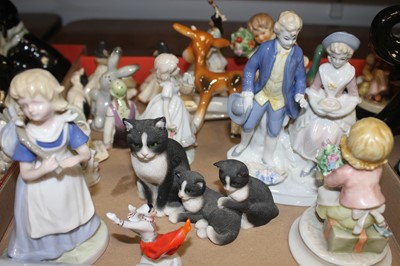 Lot 83 - A collection of assorted figurines to include...