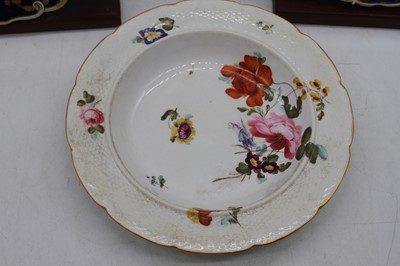 Lot 117 - A late 18th century Crown Derby plate, the...