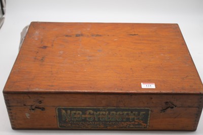 Lot 121 - A mid 20th century oak cased, The Neo...