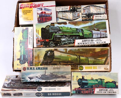 Lot 790 - One tray of various railway related and naval...