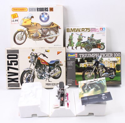 Lot 984 - Collection of mixed diecast and motorcycle...