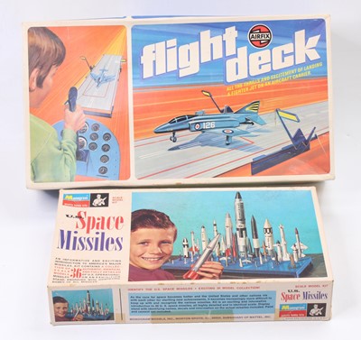 Lot 1300 - An Airfix Flight Deck play set contains...