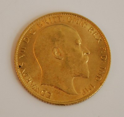 Lot 2033 - Great Britain, 1907 gold half sovereign,...