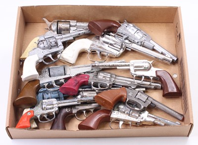 Lot 1952 - One tray of 12 various loose cap gun pistols...