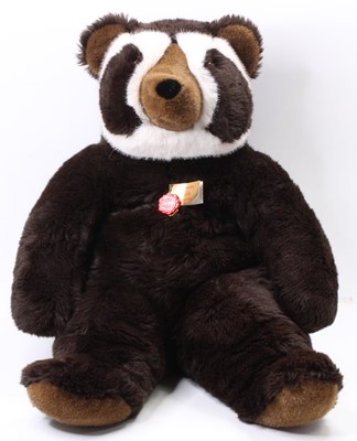 Lot 2024 - Hermann Teddy Original Large "Spectacle" Bear,...