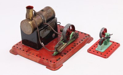 Lot 91 - A collection of Mamod stationary steam...