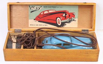 Lot 1999 - A Vaty Auto electric wooden cased model of a...