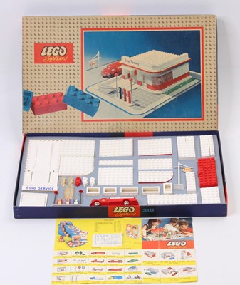 Lot 2005 - An original Lego No. 310 Esso service station...