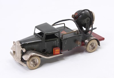 Lot 2013 - A Triang Minic pre-war tinplate and clockwork...