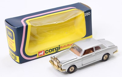 Lot 1418 - A Corgi Toys No. 280 Rolls Royce Silver Shadow...