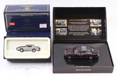 Lot 994 - A 1/43 scale boxed diecast group to include a...