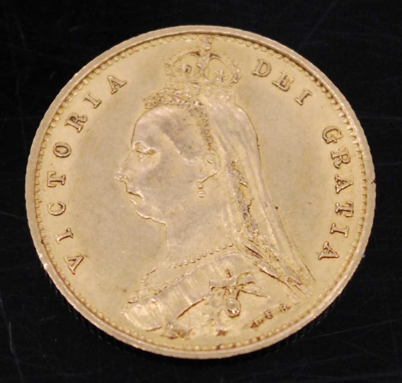 Lot 2071 - Great Britain, 1887 gold half sovereign,...