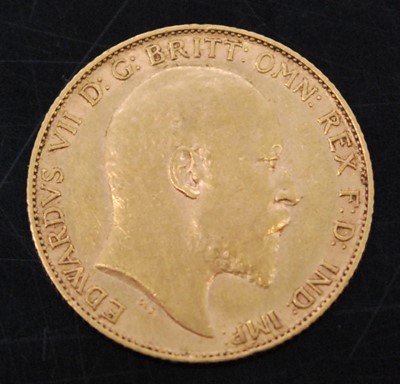 Lot 2074 - Great Britain, 1910 gold half sovereign,...